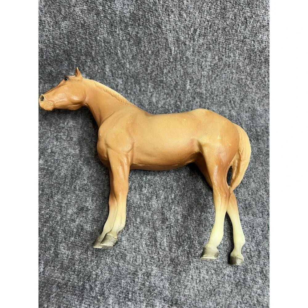 Breyer Quarter Horse Yearling #101 Matte and Semigloss Palomino 1970-80